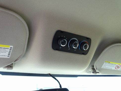 Used 2018 Chevrolet Express 3500 LT w/ LT Preferred Equipment Group image 32