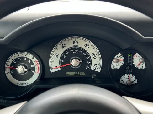 Used 2010 Toyota FJ Cruiser 4WD image 28