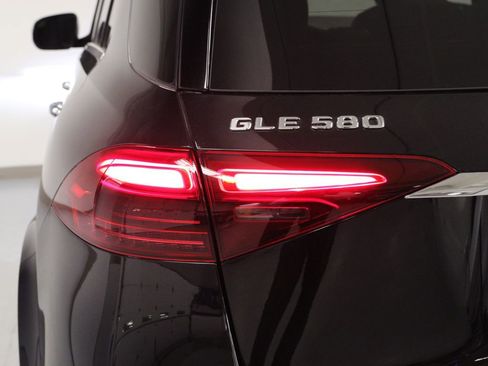 Certified 2024 Mercedes-Benz GLE 580 GLE 580 image 11