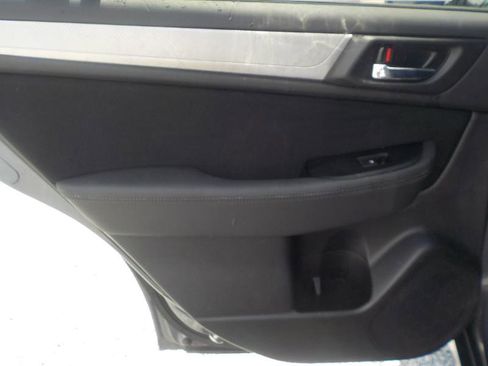 Used 2016 Subaru Outback 2.5i Premium image 23