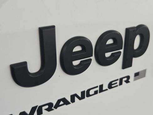 Used 2025 Jeep Wrangler Unlimited Sport AWD/4WD image 35