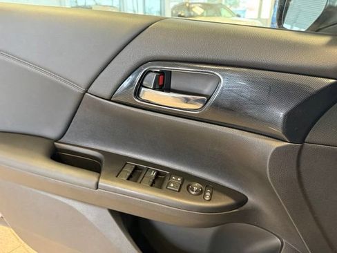 Used 2015 Honda Accord Sport image 19