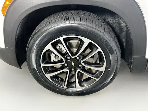 Used 2024 Chevrolet TrailBlazer LT w/ Convenience Package image 11