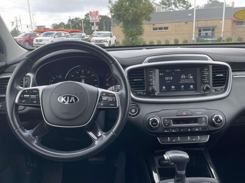 Used 2019 Kia Sorento EX FWD image 13