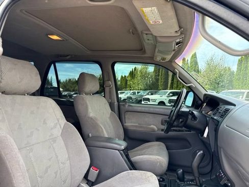Used 2002 Toyota 4Runner SR5 AWD/4WD image 9