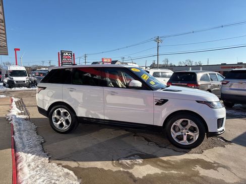 Used 2018 Land Rover Range Rover Sport SE image 10