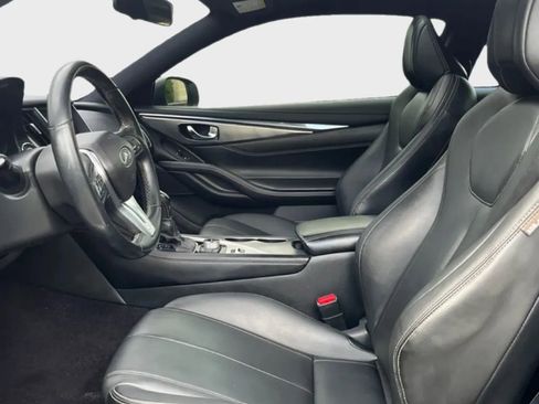 Used 2018 INFINITI Q60 2.0t w/ Moonroof Package RWD image 8