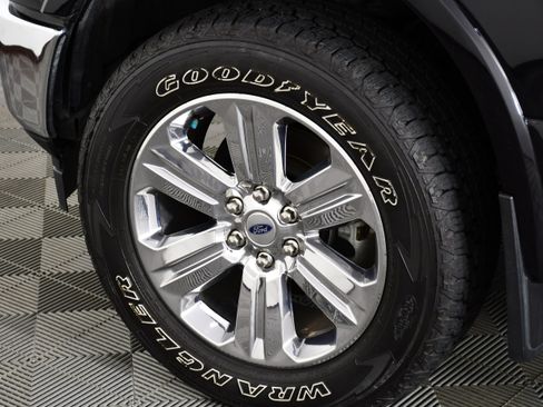 Used 2019 Ford F150 Lariat w/ Equipment Group 502A Luxury AWD/4WD image 60