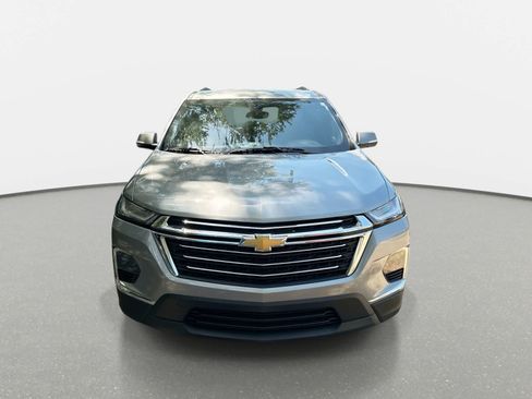 Used 2023 Chevrolet Traverse LT FWD image 3