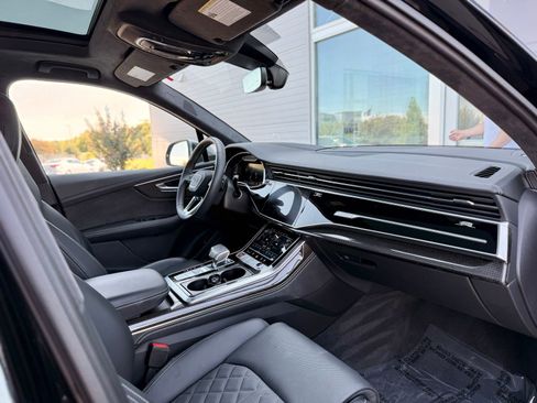 Used 2023 Audi SQ7 Prestige w/ Prestige Package image 33