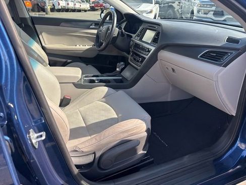 Used 2017 Hyundai Sonata Sport w/ Value Edition Package 02 FWD image 9
