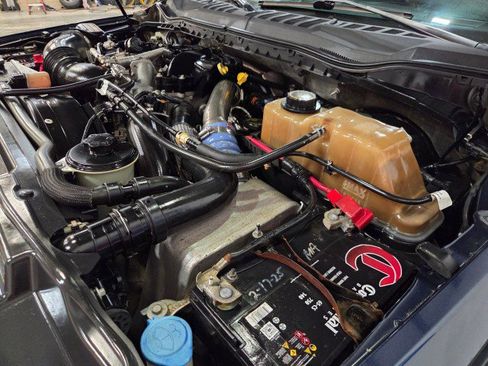 Used 2017 Ford F250 Lariat w/ Chrome Package image 95