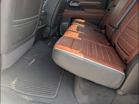 Used 2024 GMC Sierra 2500 Denali Ultimate w/ Max Trailering Package AWD/4WD image 12