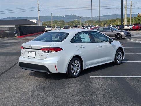 New 2026 Toyota Corolla LE image 5