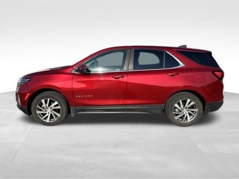 Used 2023 Chevrolet Equinox LT AWD/4WD image 2