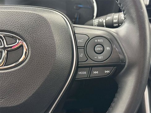 Used 2022 Toyota RAV4 XSE AWD/4WD image 18