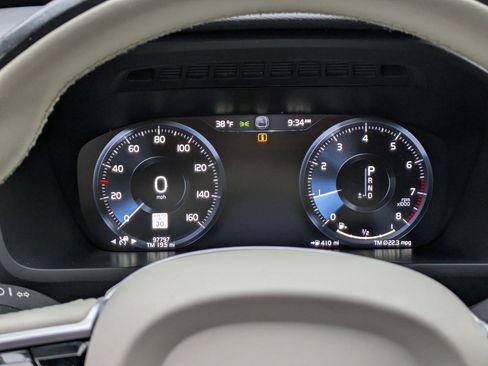 Used 2021 Volvo XC90 T6 Momentum w/ Advanced Package image 15