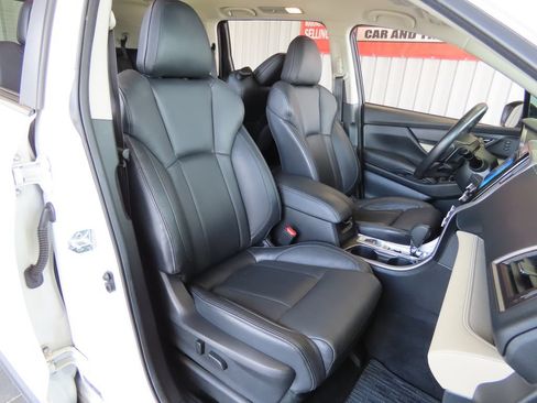 Used 2022 Subaru Ascent Limited AWD/4WD image 34