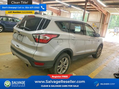 Used 2017 Ford Escape SE AWD/4WD image 4