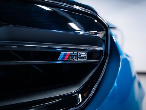 Used 2026 BMW M5 Touring AWD/4WD image 16