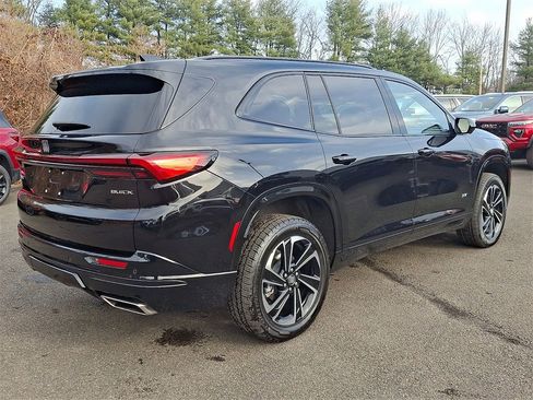 Used 2025 Buick Enclave Sport Touring image 6