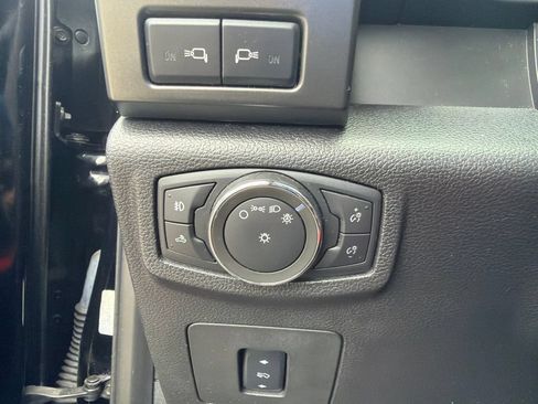 Used 2016 Ford F150 Lariat w/ Equipment Group 502A Luxury AWD/4WD image 14