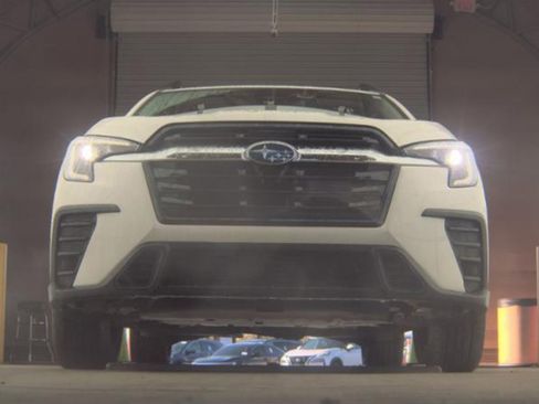 Used 2024 Subaru Ascent Premium w/ Convenience Package AWD/4WD image 3