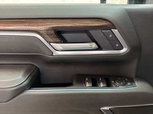 Certified 2025 Chevrolet Silverado 2500 LT w/ Convenience Package image 14