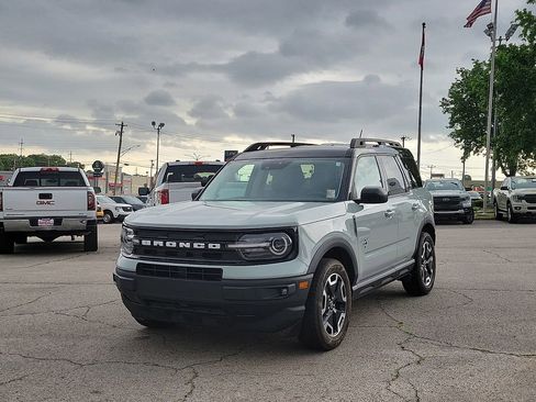 Used 2022 Ford Bronco Sport Outer Banks w/ Tech Package AWD/4WD image 2