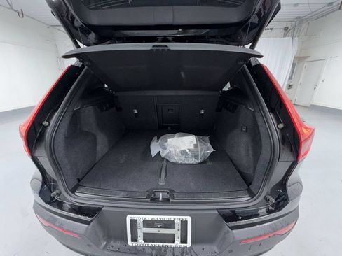 Used 2023 Volvo XC40 Recharge Plus AWD/4WD image 16