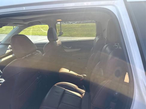 Used 2022 Subaru Ascent Touring AWD/4WD image 21
