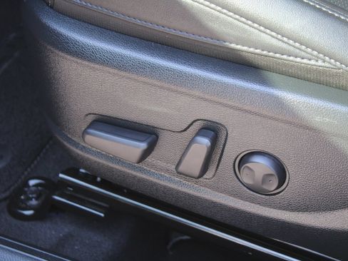 Certified 2026 Kia Seltos EX FWD image 22