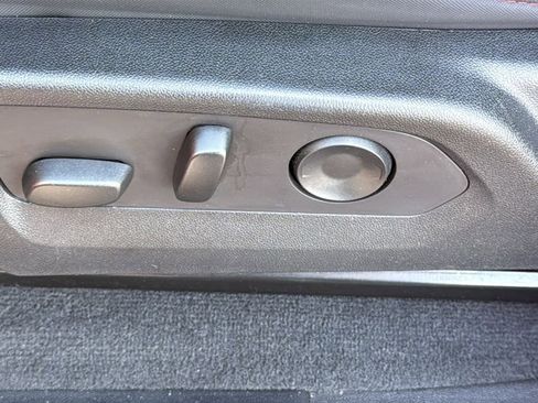 Used 2024 Chevrolet Colorado Z71 w/ Z71 Convenience Package 2 image 24