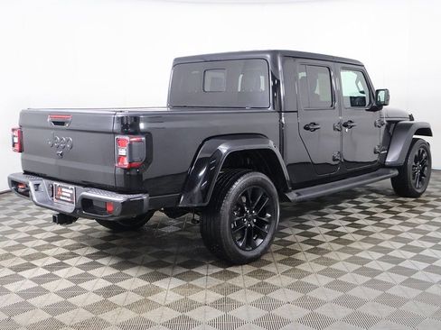 Used 2021 Jeep Gladiator Overland AWD/4WD image 9