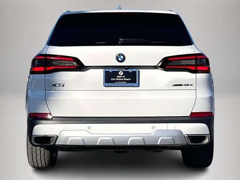 Used 2023 BMW X5 xDrive45e image 6