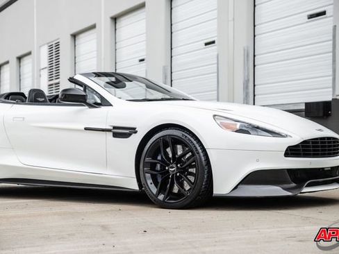 Used 2016 Aston Martin Vanquish Volante image 71