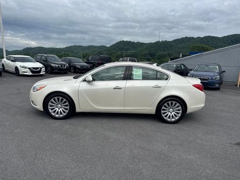 Used 2013 Buick Regal Premium FWD image 5