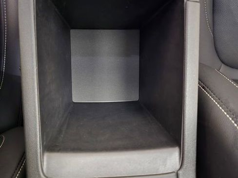 Used 2023 GMC Acadia SLT w/ Elevation Edition image 30