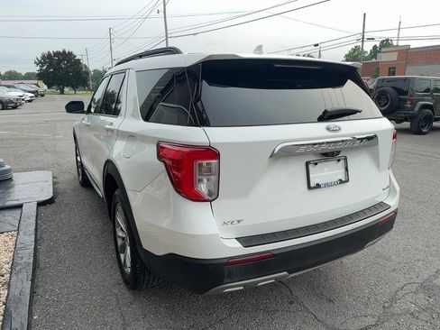 Used 2020 Ford Explorer XLT w/ Equipment Group 202A AWD/4WD image 7