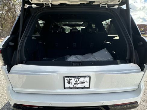 New 2025 Lincoln Navigator L Reserve w/ Jet Appearance Package image 19