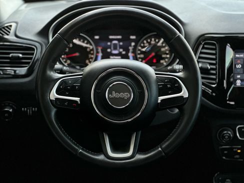 Used 2018 Jeep Compass Latitude w/ Popular Equipment Group image 17