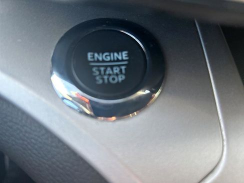 Used 2022 Ford Explorer XLT w/ Equipment Group 202A image 13