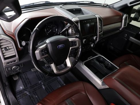 Used 2020 Ford F350 Platinum w/ FX4 Off-Road Package image 24