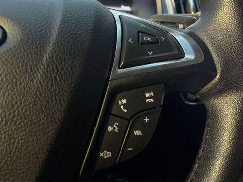 Used 2023 Ford Edge SEL image 18