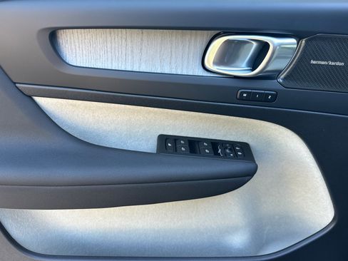 New 2026 Volvo XC40 B5 Plus w/ Climate Package image 9