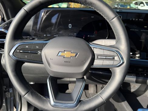 Used 2025 Chevrolet Equinox LT image 28