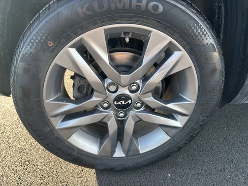 Certified 2023 Kia Seltos S image 6