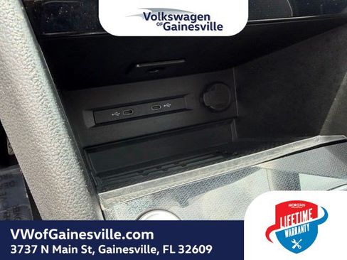 Used 2025 Volkswagen Taos SE FWD image 27