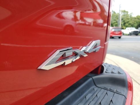 Used 2024 RAM 2500 Big Horn w/ Sport Appearance Package image 27