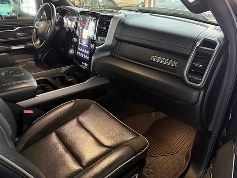 Used 2021 RAM 1500 Laramie AWD/4WD image 17